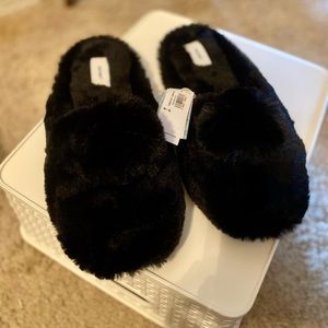 Old navy slippers